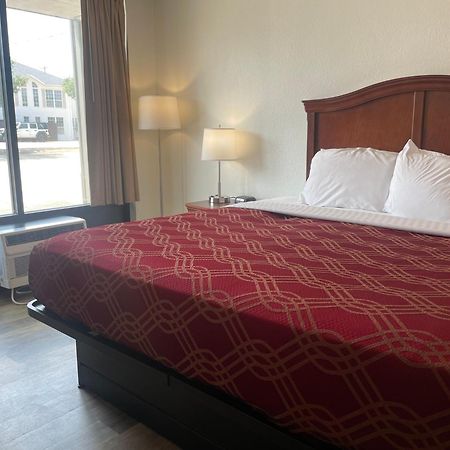 Отель Ramada By Wyndham Branson Theatre District Экстерьер фото