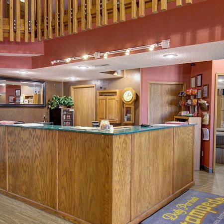 Отель Ramada By Wyndham Branson Theatre District Экстерьер фото