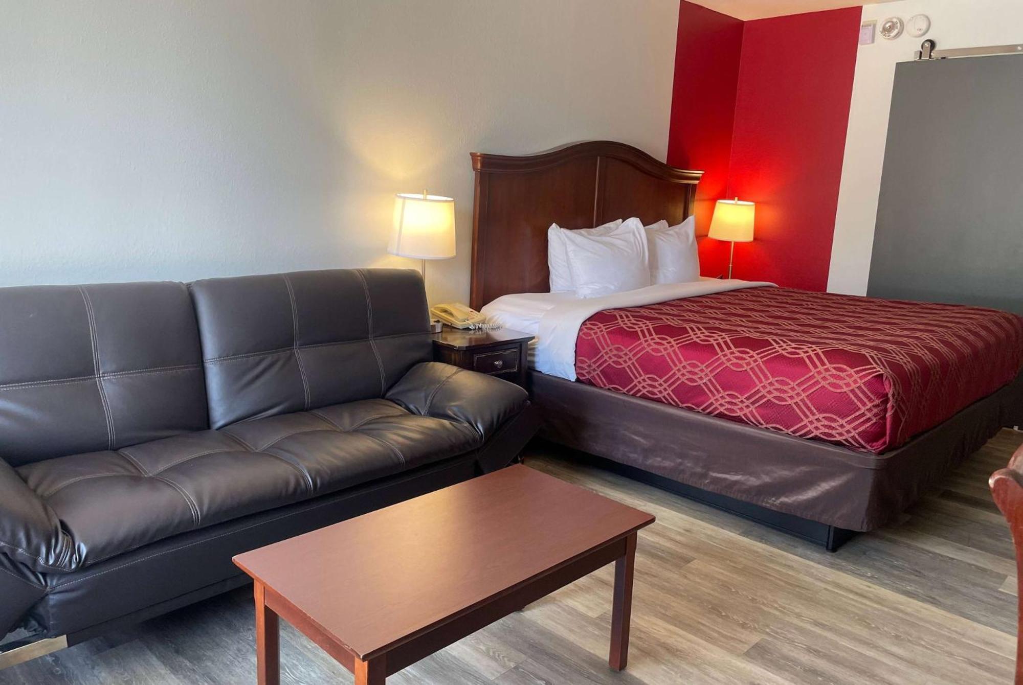 Отель Ramada By Wyndham Branson Theatre District Экстерьер фото