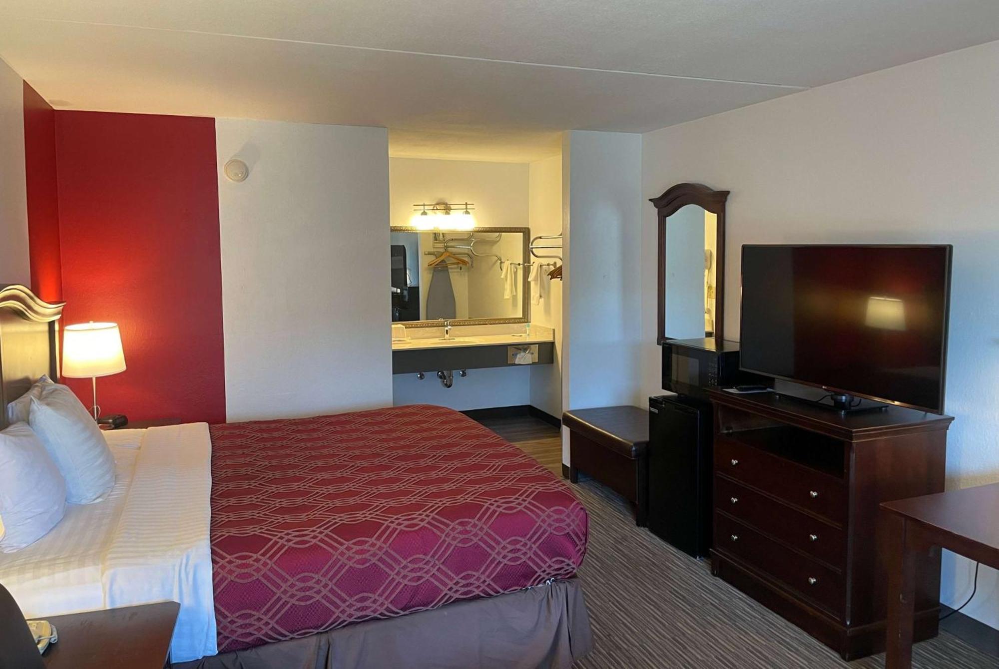 Отель Ramada By Wyndham Branson Theatre District Экстерьер фото