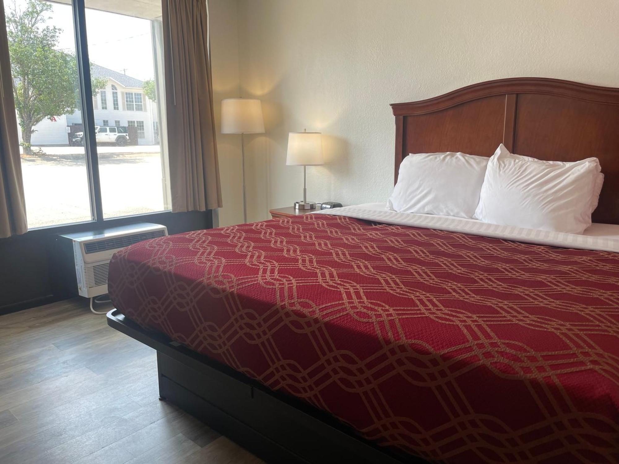 Отель Ramada By Wyndham Branson Theatre District Экстерьер фото