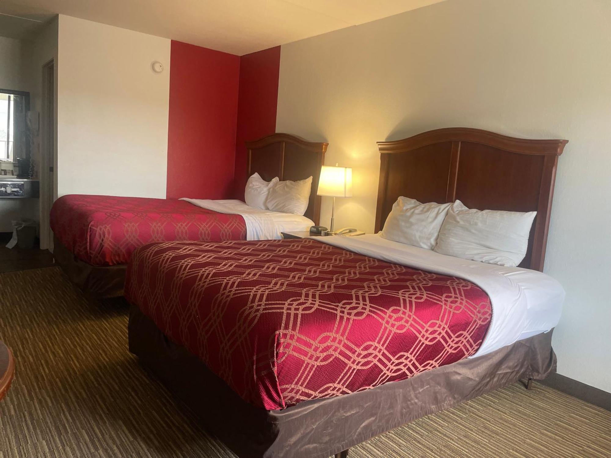 Отель Ramada By Wyndham Branson Theatre District Экстерьер фото